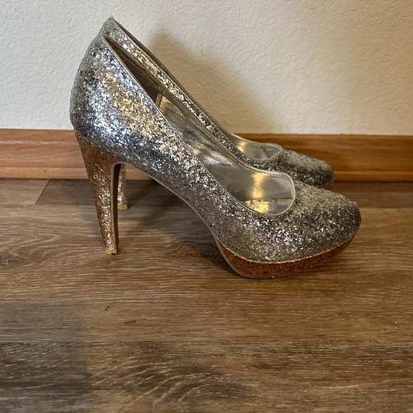 Rampage Sparkly Glitter Silver & Gold
Platform Stiletto Heels Size 10 - Picture 1 of 11